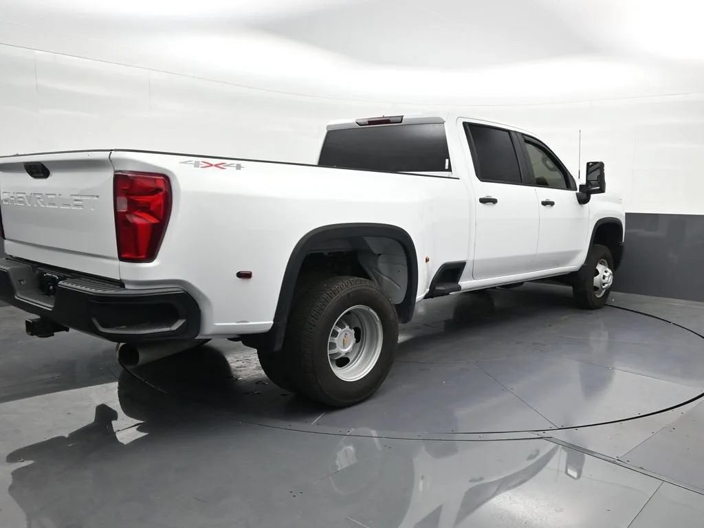 2025 Chevrolet Silverado 3500 HD WT DRW photo 7