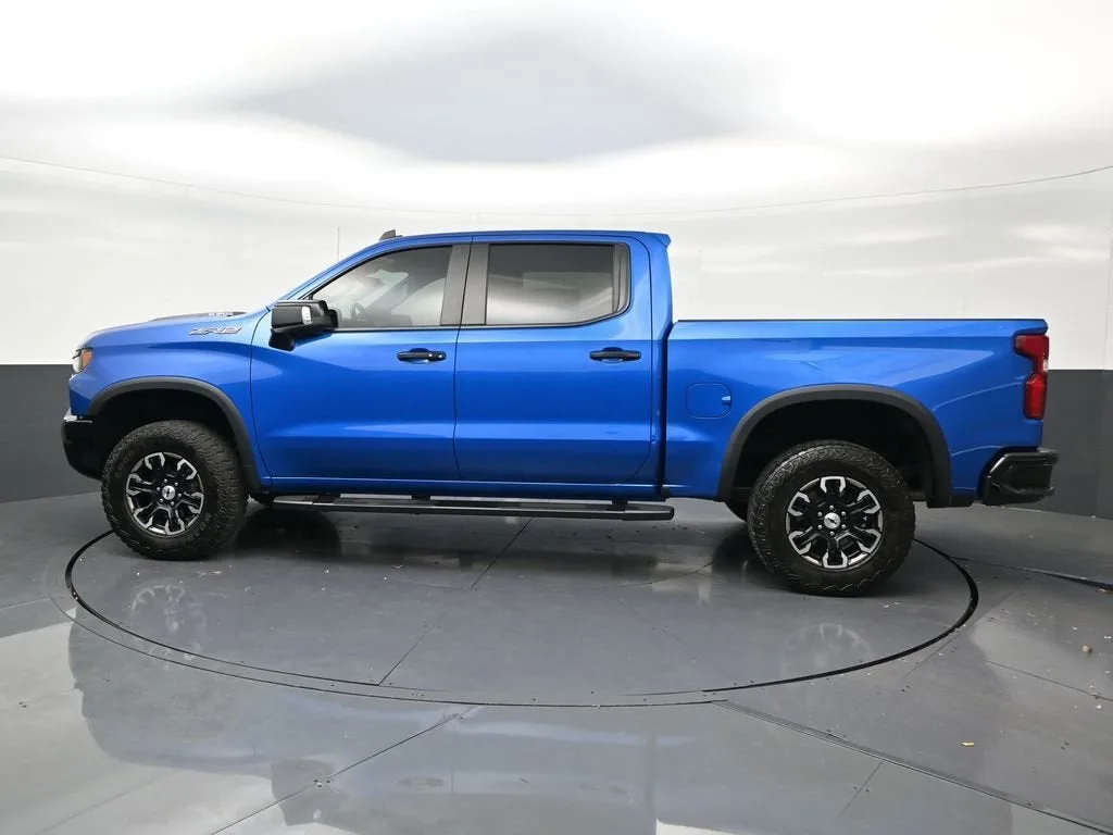 2024 Chevrolet Silverado 1500 ZR2 photo 2