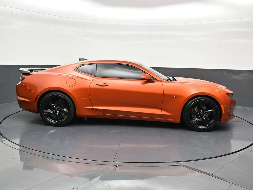 2024 Chevrolet Camaro 1LT photo 7