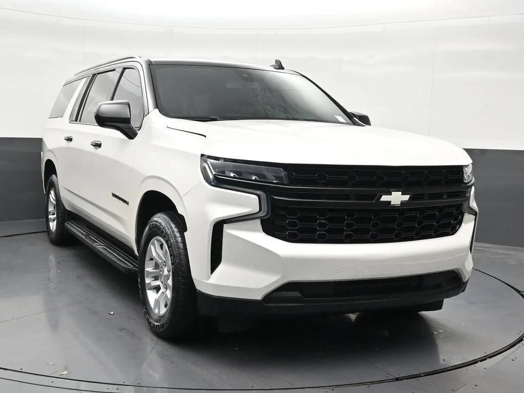 2021 Chevrolet Suburban LS photo 8
