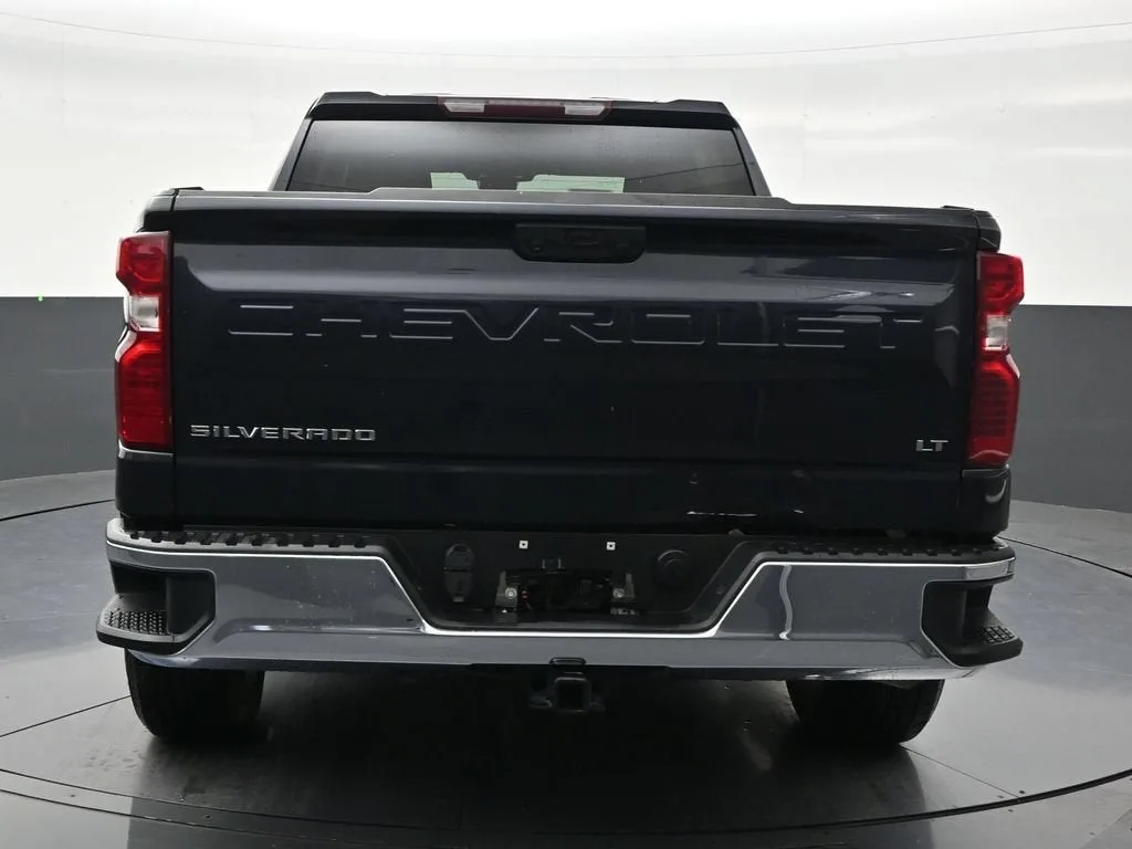 2023 Chevrolet Silverado 1500 LT photo 4