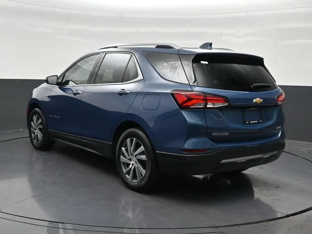 2024 Chevrolet Equinox Premier photo 3