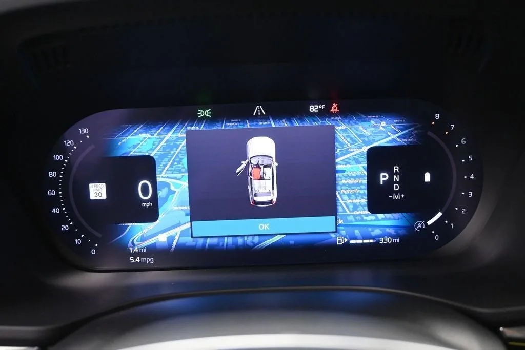 2024 Volvo XC60 B5 Ultimate Dark Theme photo 12