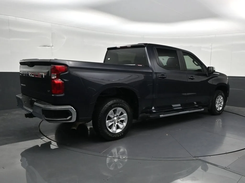 2023 Chevrolet Silverado 1500 LT photo 5