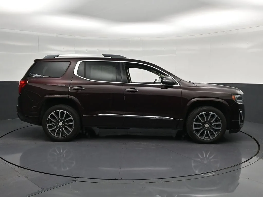 2020 GMC Acadia Denali photo 4