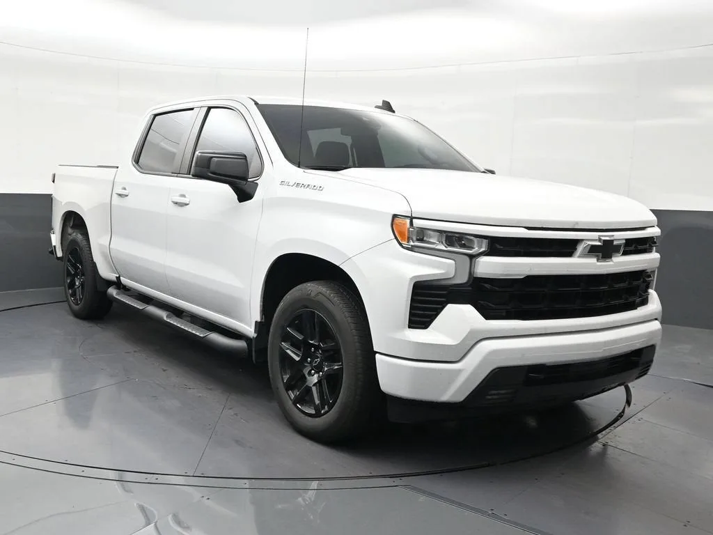 2023 Chevrolet Silverado 1500 RST photo 8