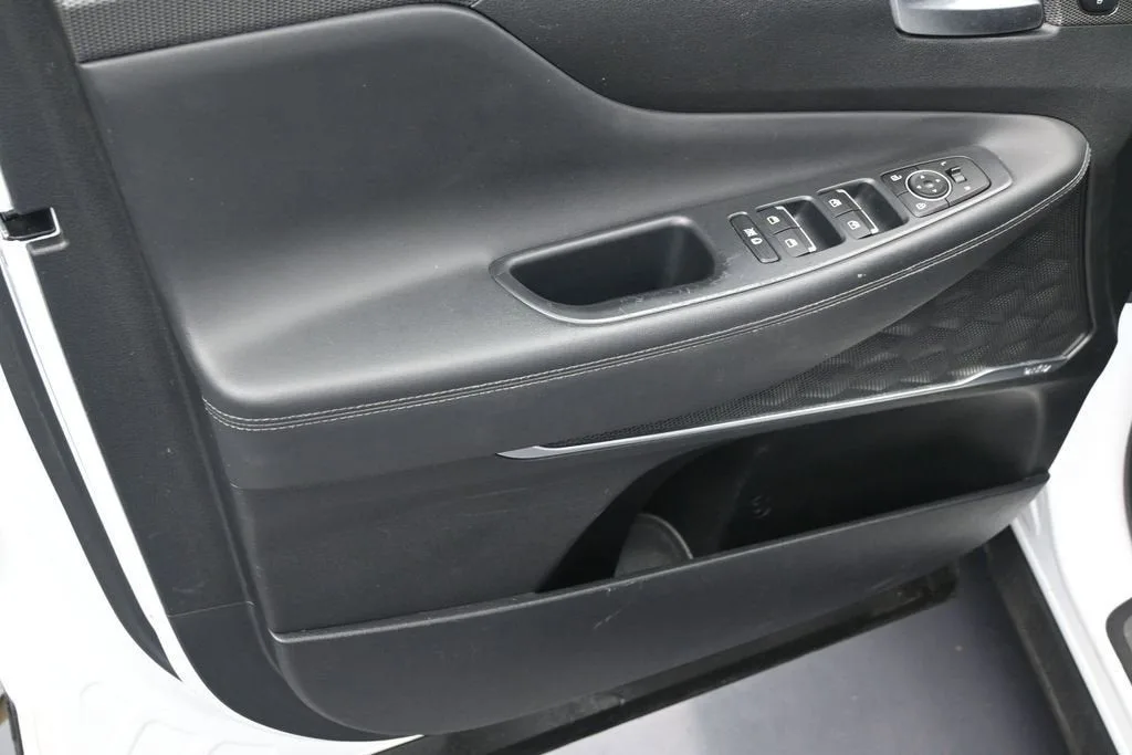 2020 Hyundai Santa Fe Limited photo 10
