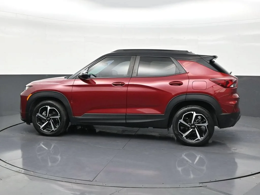 2022 Chevrolet Trailblazer RS photo 2