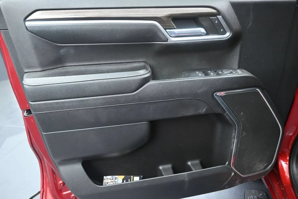 2023 Chevrolet Silverado 1500 LT photo 11