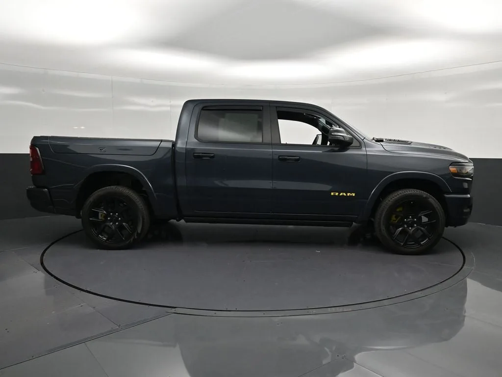 2026 RAM 1500 Laramie photo 4