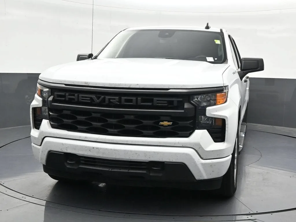 2022 Chevrolet Silverado 1500 Custom photo 9