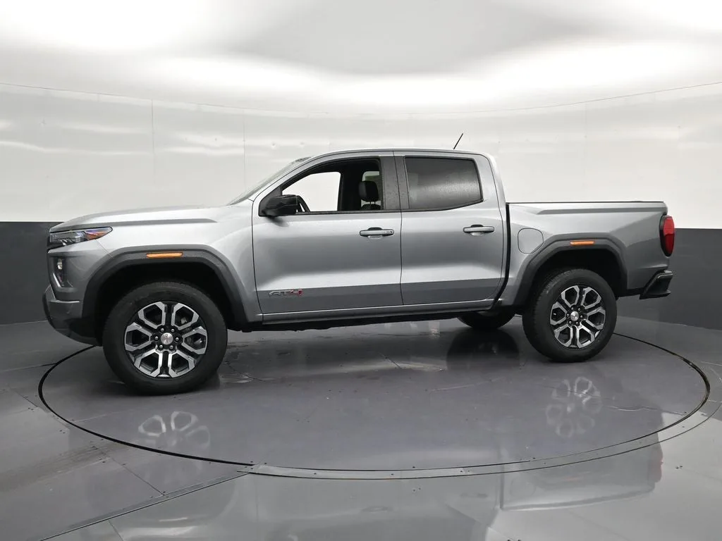 2023 GMC Canyon AT4 photo 7
