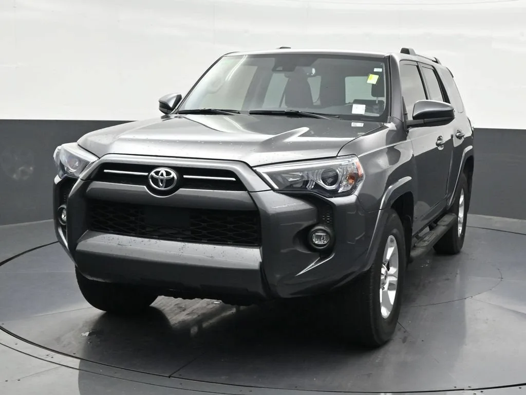 2022 Toyota 4Runner SR5 photo 9