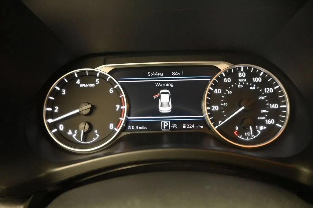 2024 Nissan Sentra SR Xtronic CVT photo 9