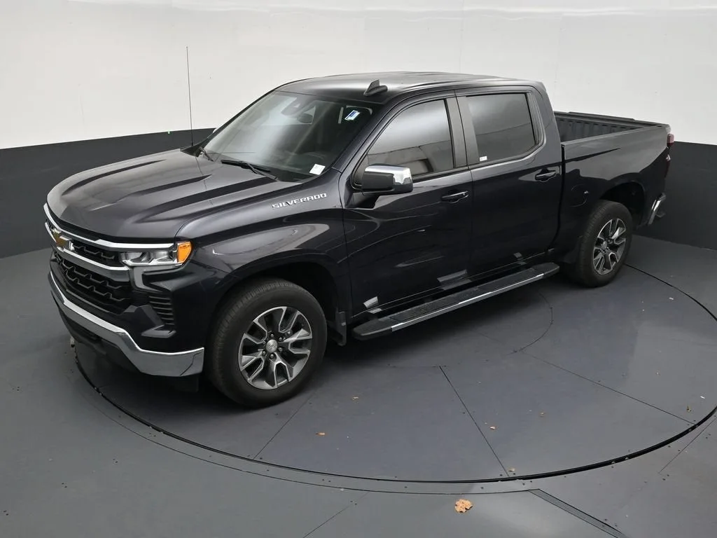 2023 Chevrolet Silverado 1500 LT photo 12