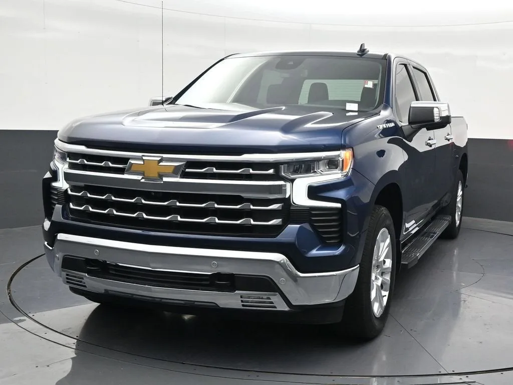 2023 Chevrolet Silverado 1500 LTZ photo 9