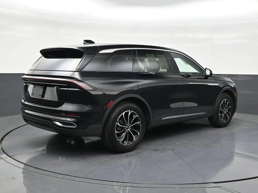 2025 Lincoln Nautilus Premiere photo 5