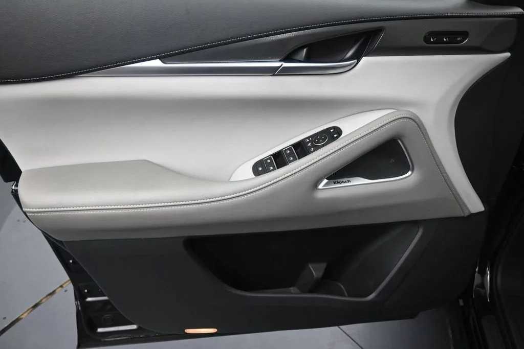 2026 INFINITI QX60 LUXE photo 11