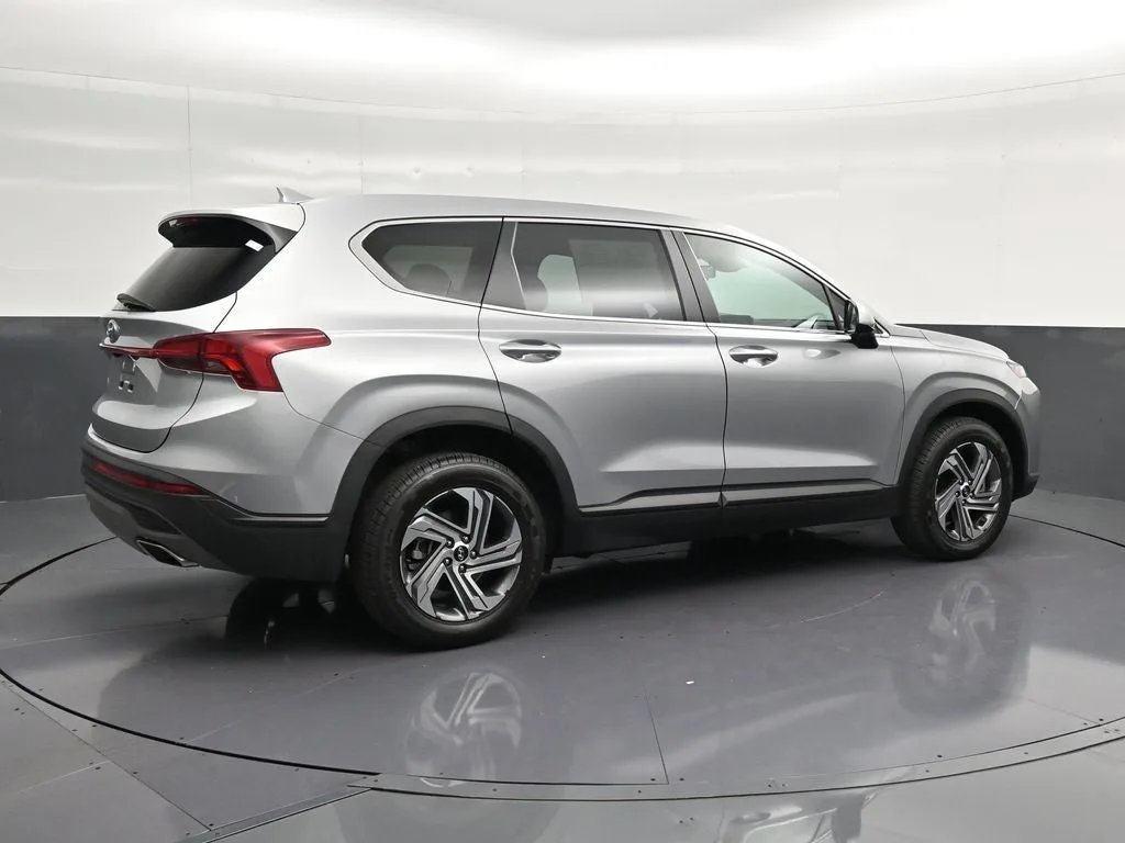 2023 Hyundai Santa Fe SE photo 3