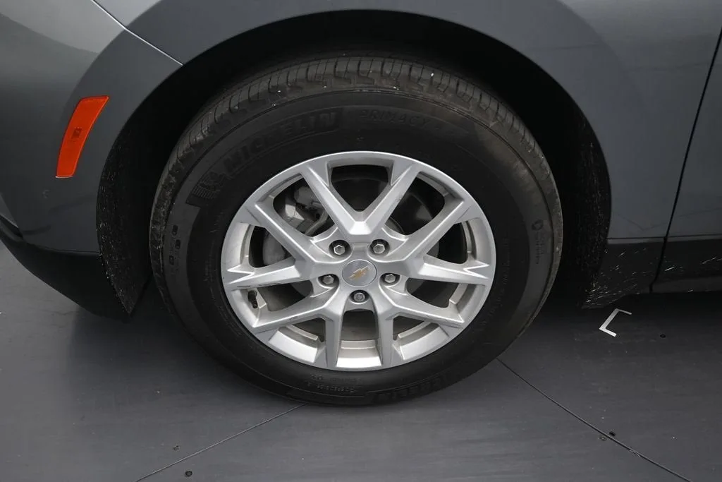 2024 Chevrolet Equinox LT photo 9