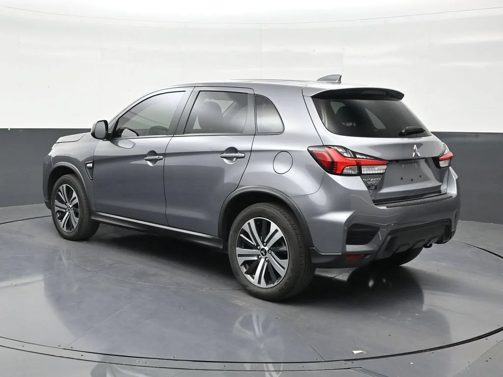 2022 Mitsubishi Outlander Sport 2.0 ES 2WD photo 5