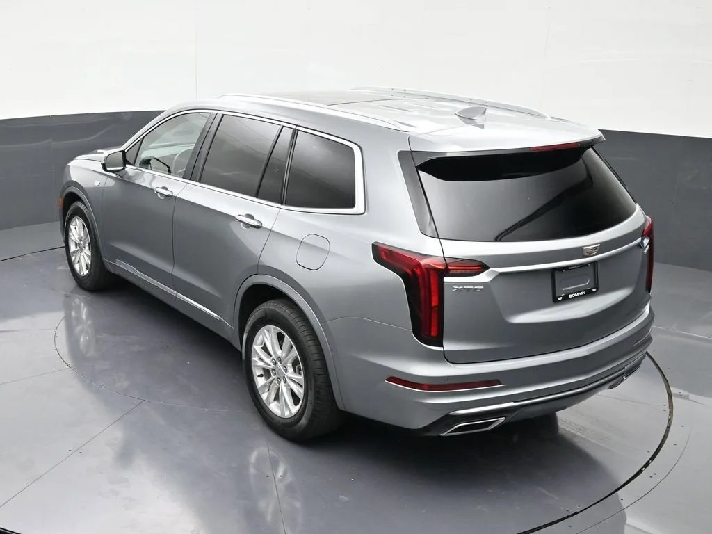 2023 Cadillac XT6 Luxury photo 11