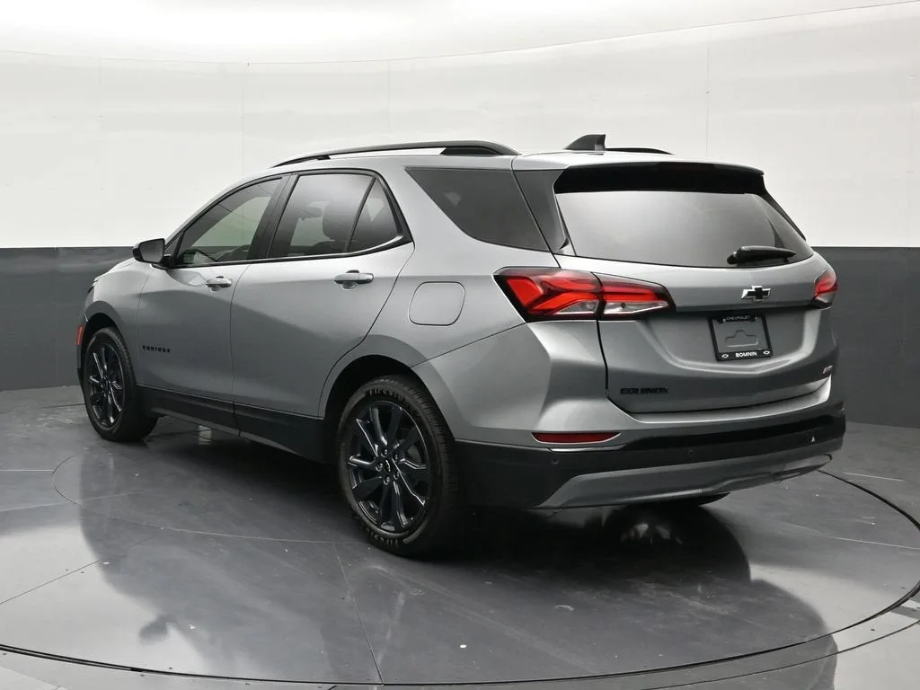2024 Chevrolet Equinox RS photo 3