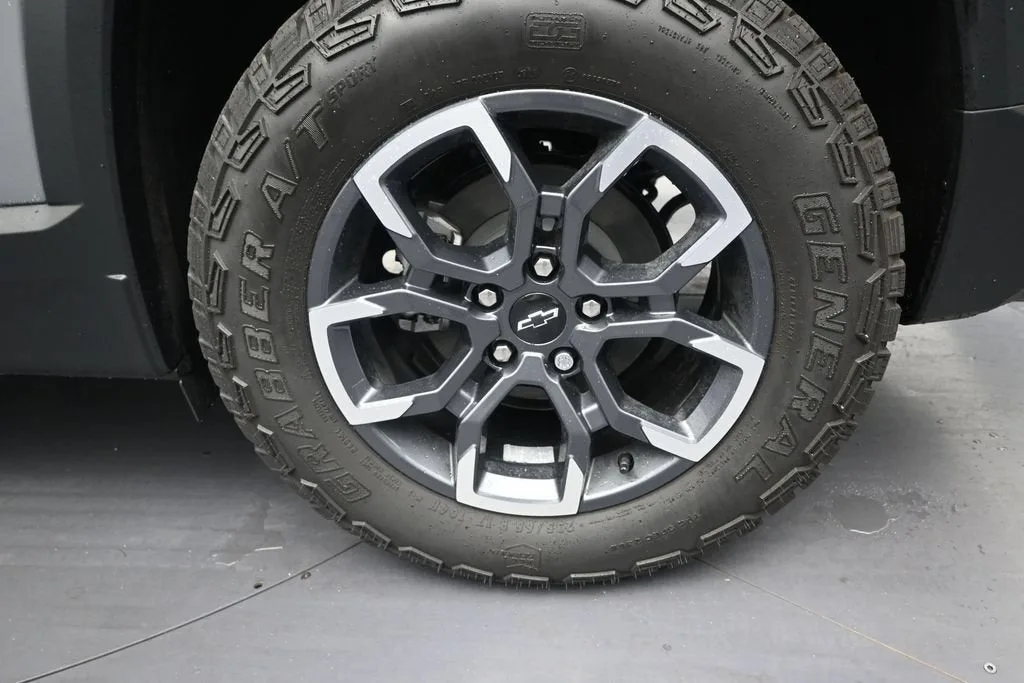 2026 Chevrolet Equinox ACTIV photo 9