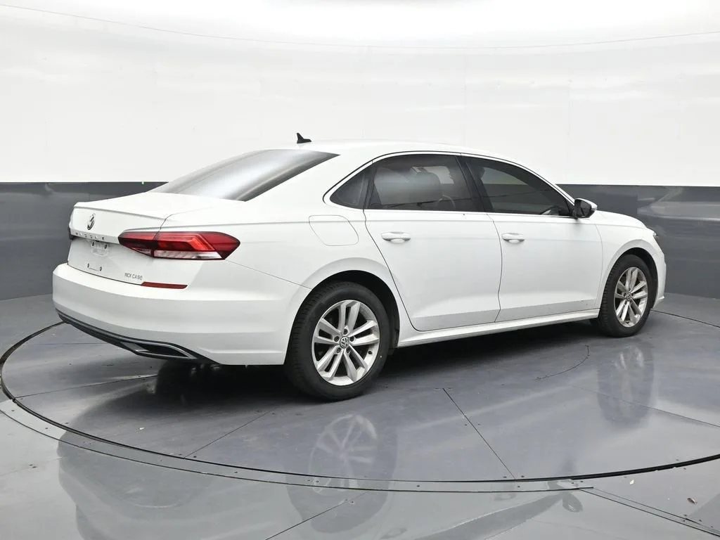 2020 Volkswagen Passat 2.0T SE photo 5