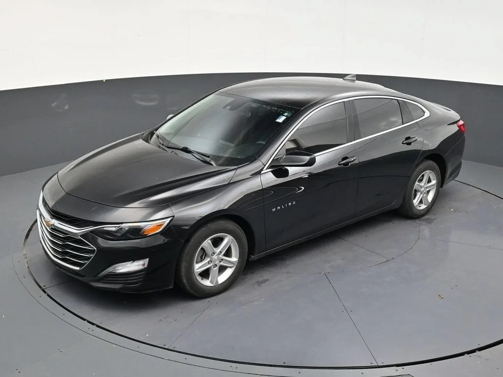 2024 Chevrolet Malibu LS photo 12