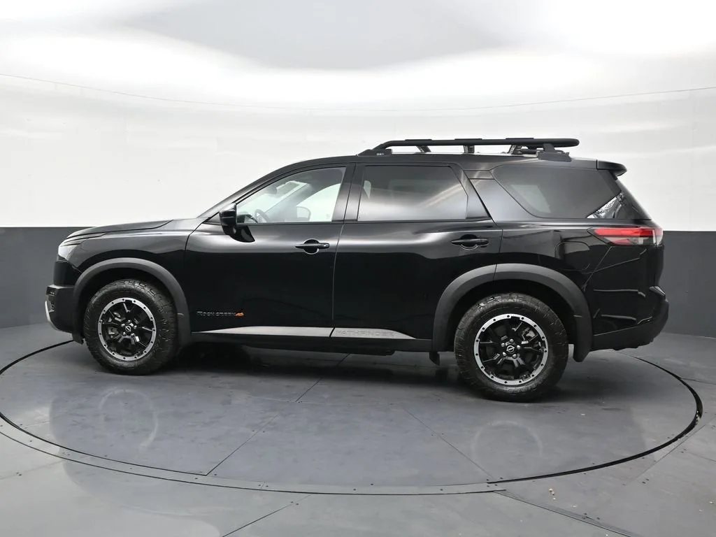 2025 Nissan Pathfinder Rock Creek 4WD photo 2