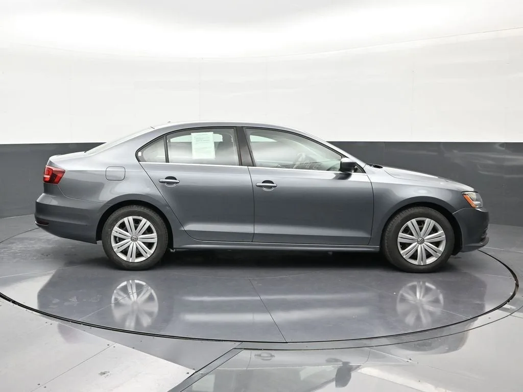 2017 Volkswagen Jetta 1.4T S photo 6