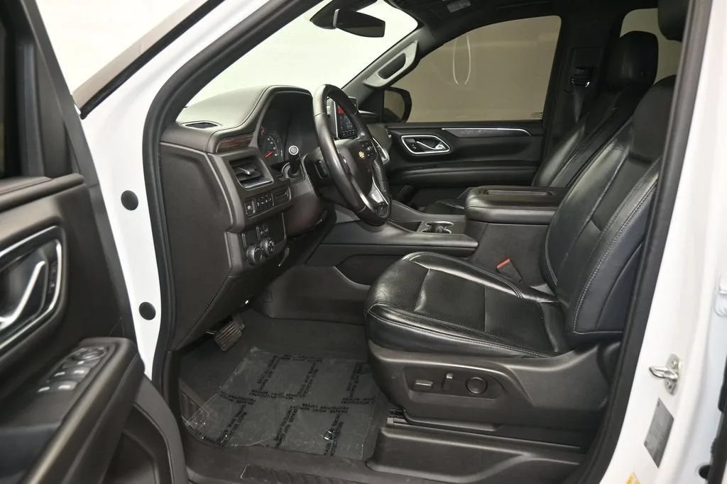 2021 Chevrolet Suburban LS photo 11