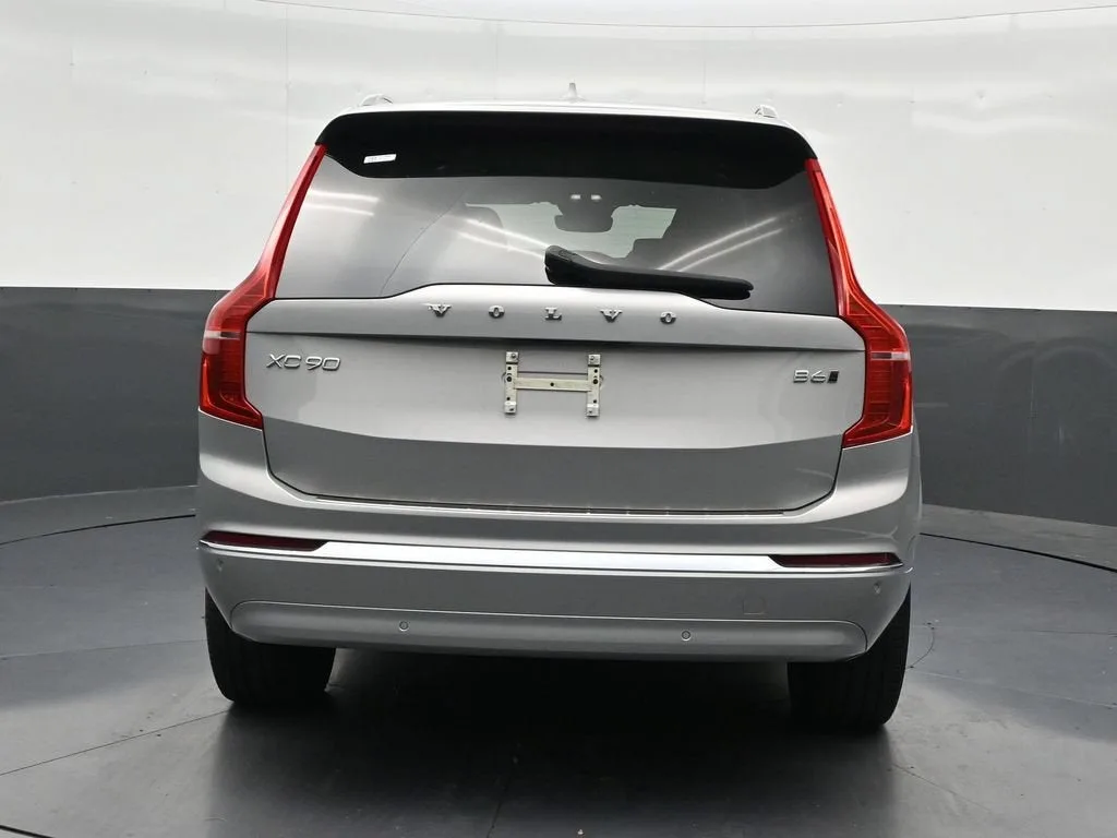 2024 Volvo XC90 B6 Plus Bright Theme 7-Seater photo 5