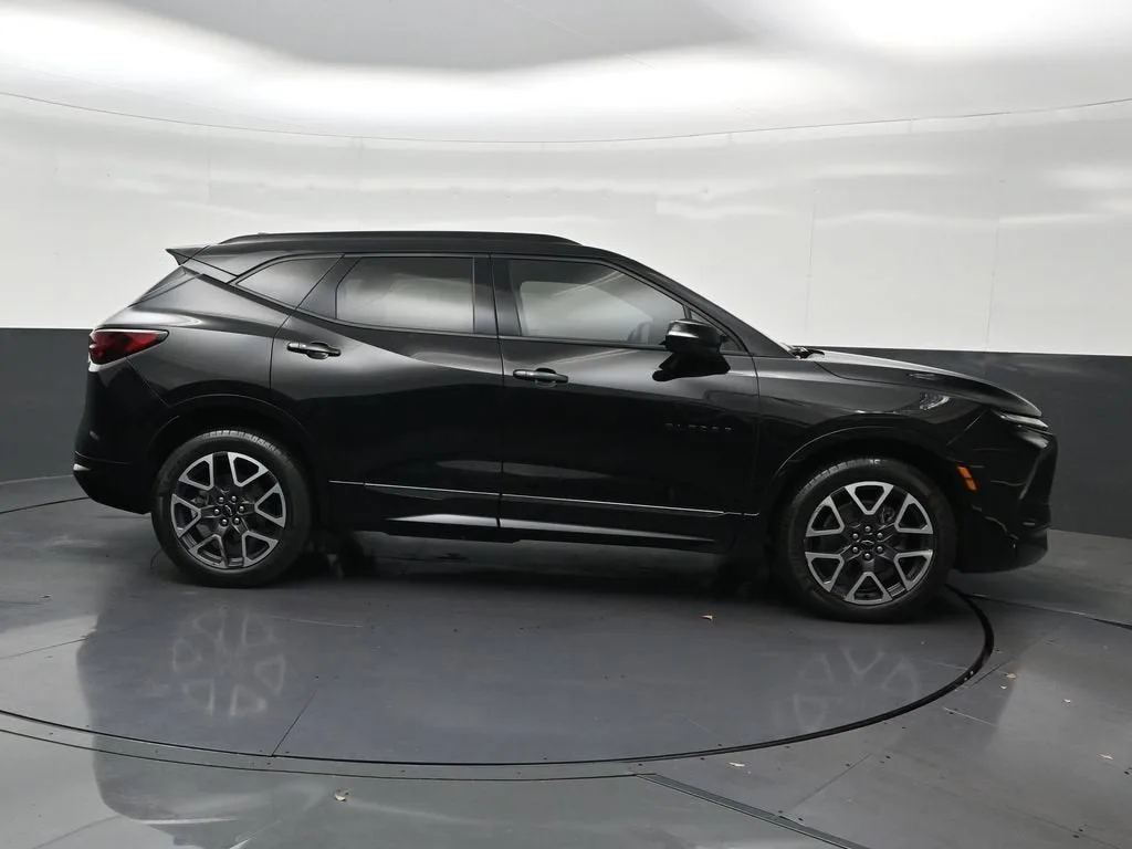 2023 Chevrolet Blazer RS photo 7