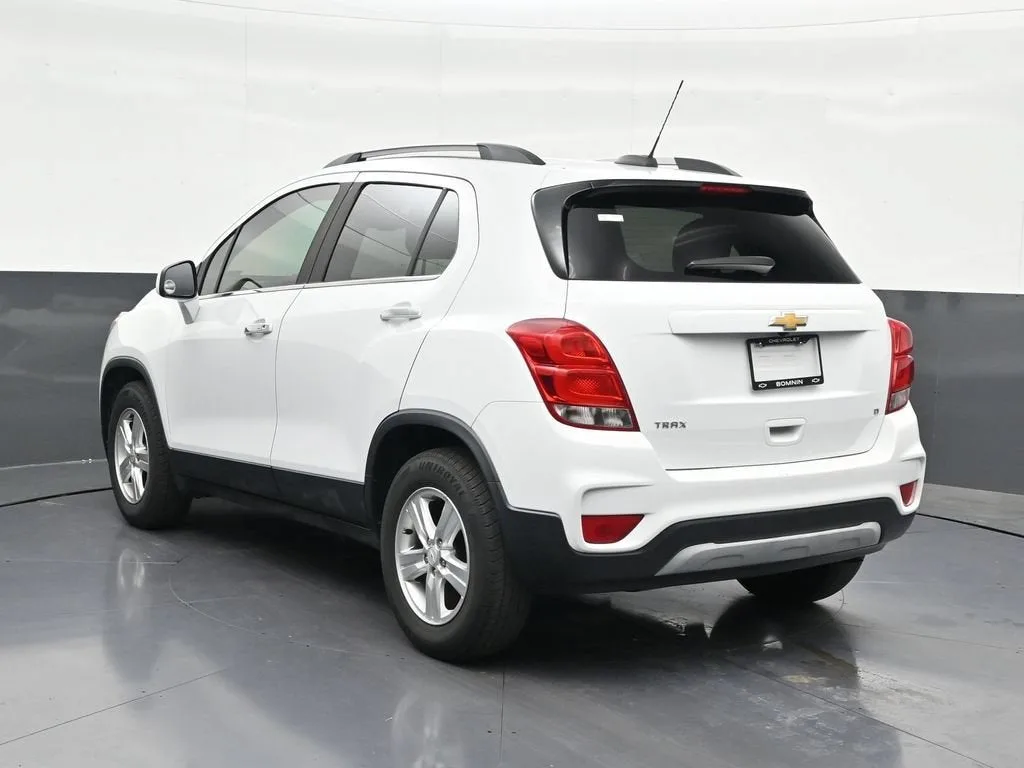 2020 Chevrolet Trax LT photo 3