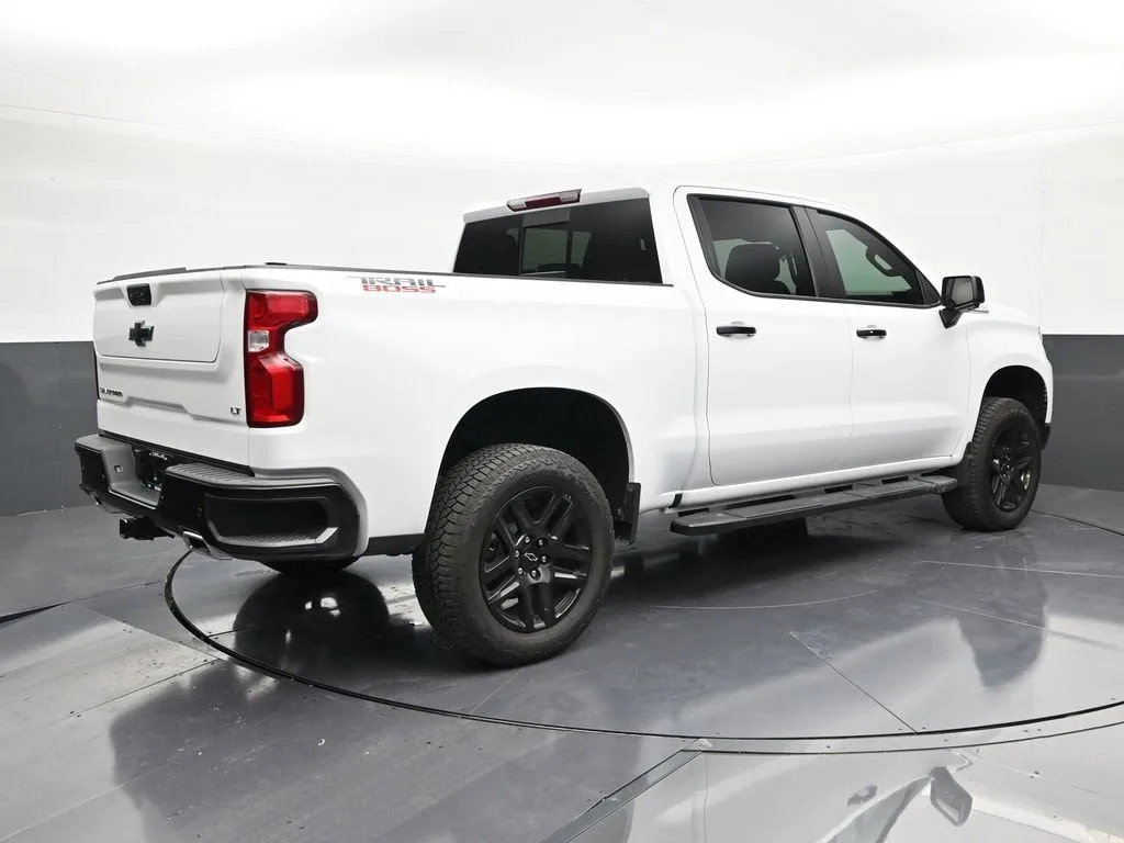 2026 Chevrolet Silverado 1500 LT Trail Boss photo 5