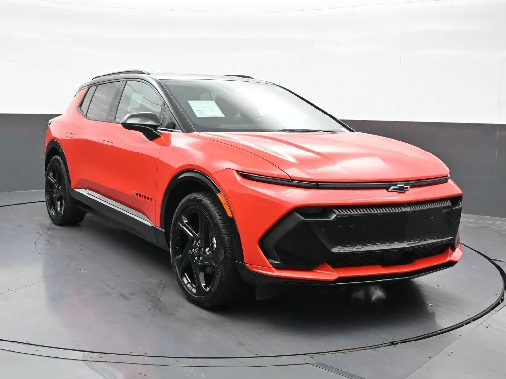2026 Chevrolet Equinox EV RS photo 8