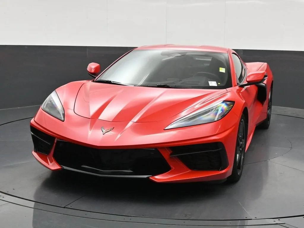 2024 Chevrolet Corvette Stingray 2LT photo 9