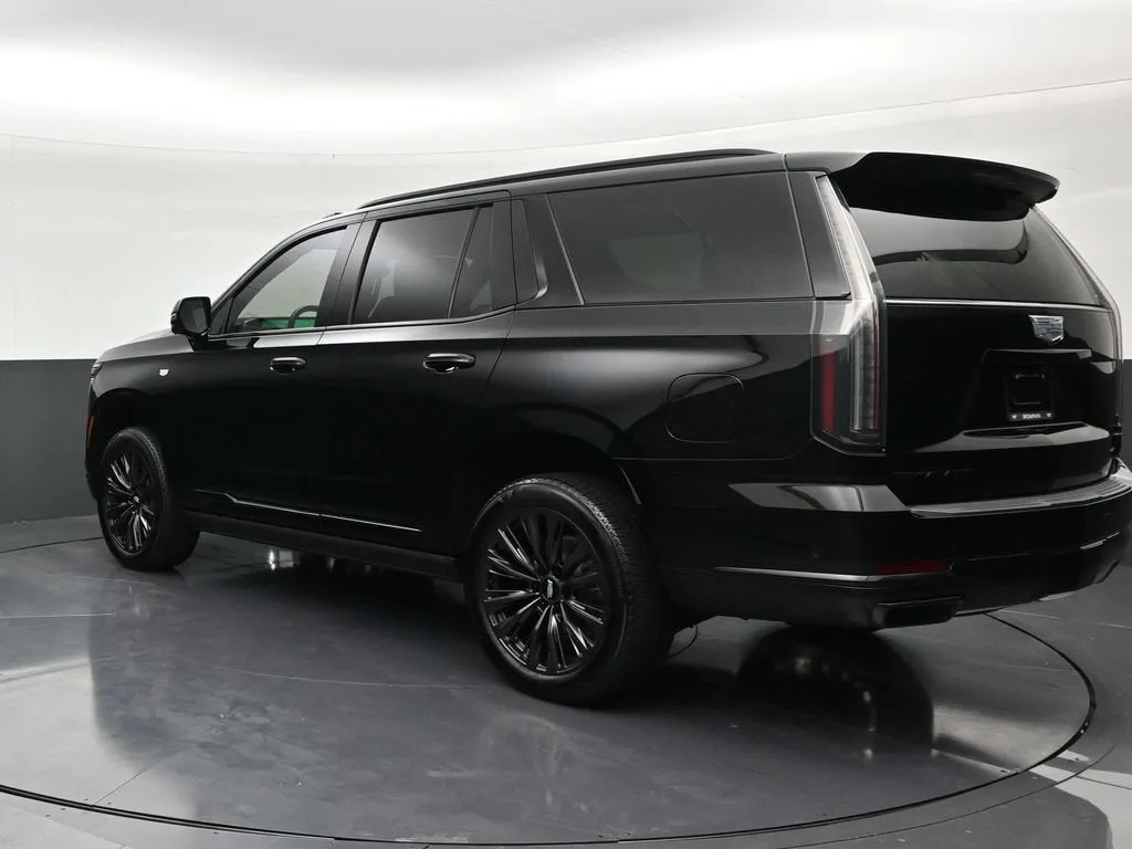 2025 Cadillac Escalade Sport photo 3