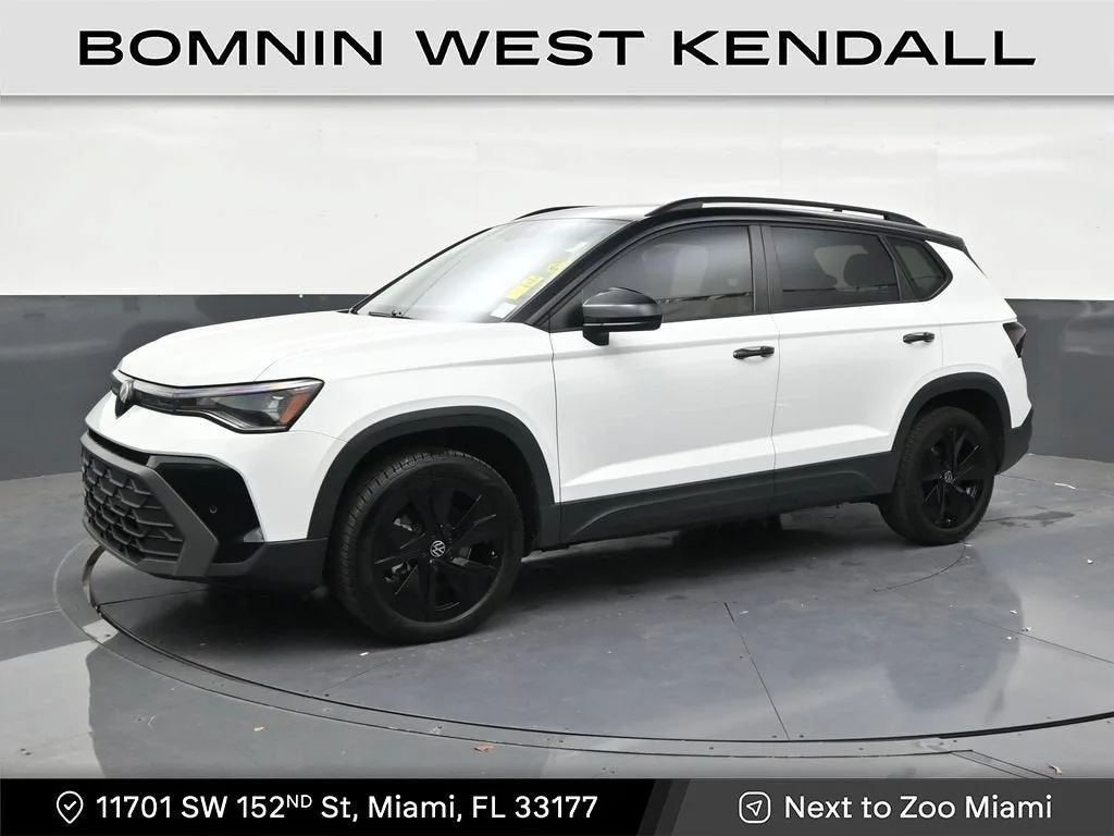 2025 Volkswagen Taos 1.5T SE Black