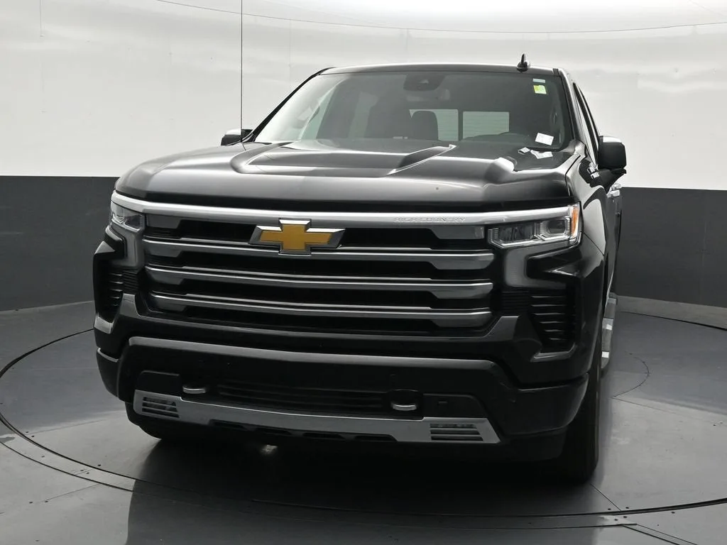 2024 Chevrolet Silverado 1500 High Country photo 9