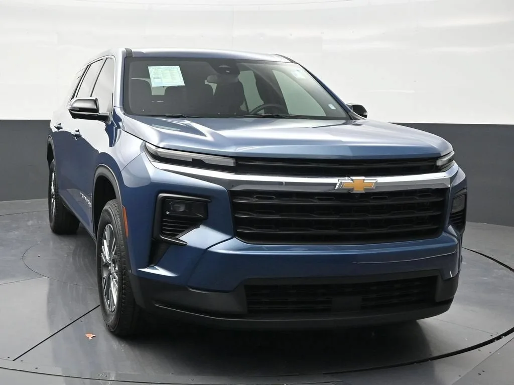 2024 Chevrolet Traverse LS photo 7