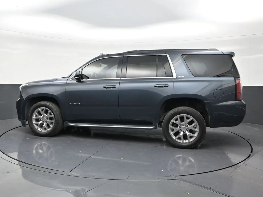 2019 GMC Yukon SLE photo 2