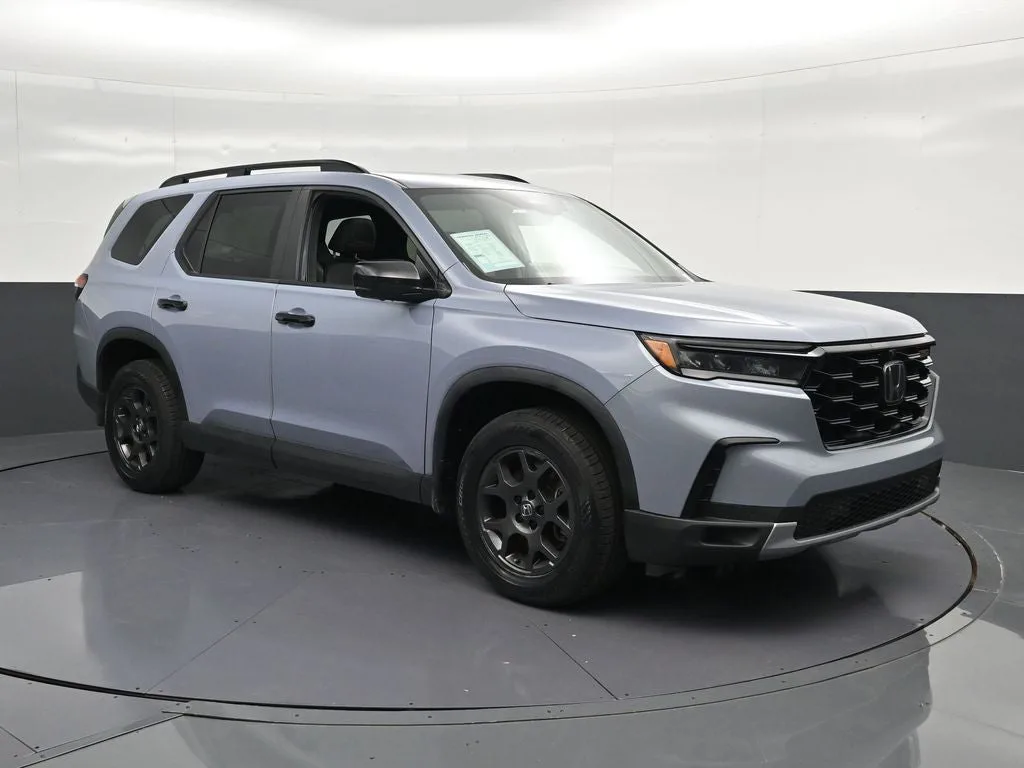 2023 Honda Pilot TrailSport photo 5