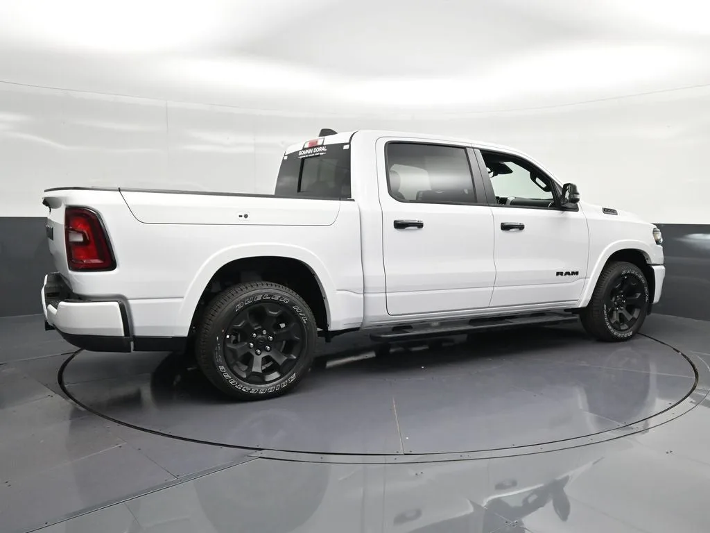 2025 RAM 1500 Big Horn/Lone Star photo 3