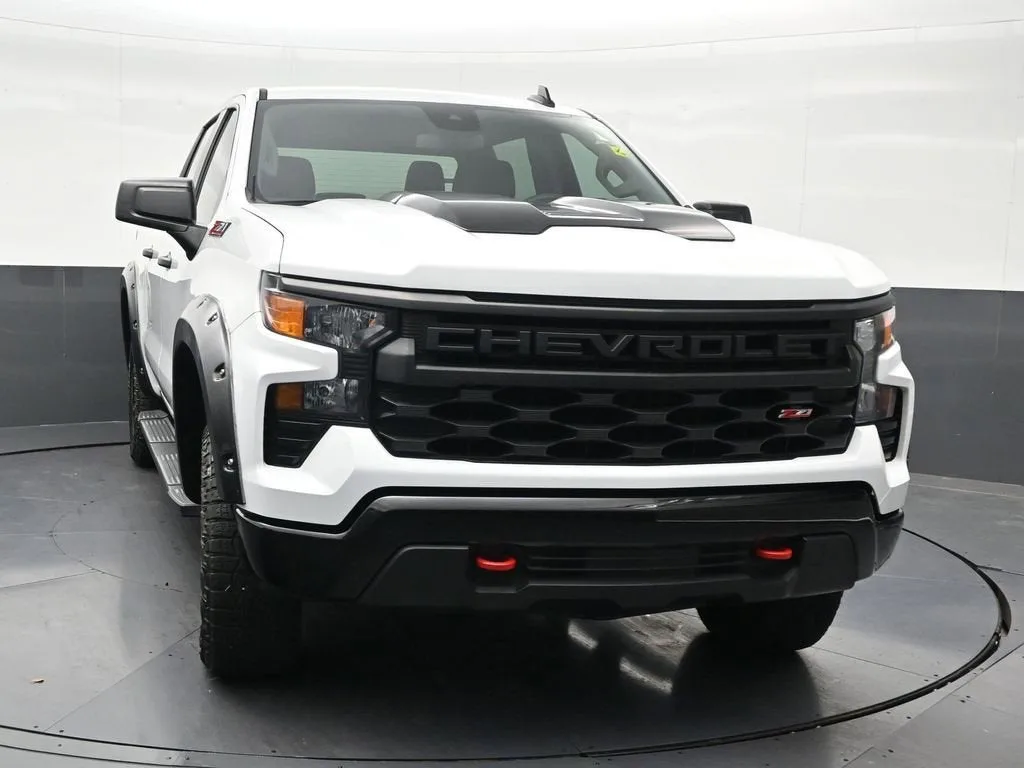 2024 Chevrolet Silverado 1500 Custom Trail Boss photo 8