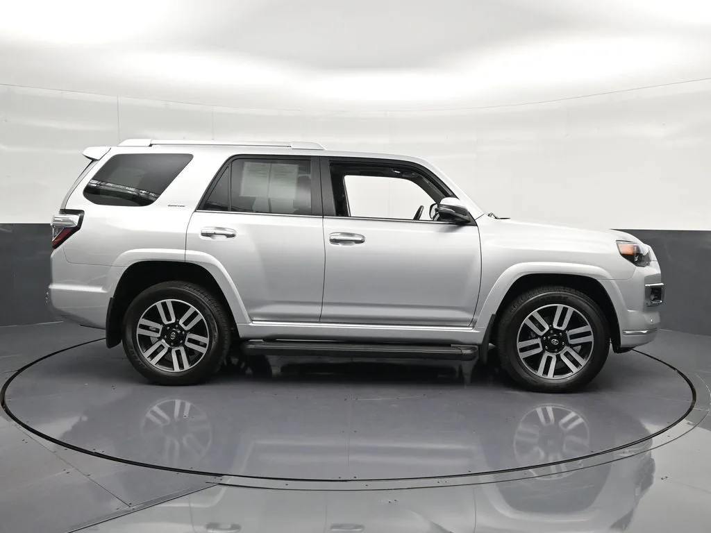2024 Toyota 4Runner Limited photo 4