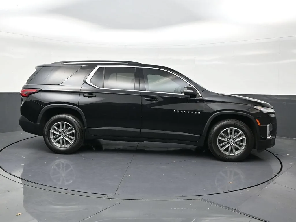 2024 Chevrolet Traverse Limited LT Cloth photo 6