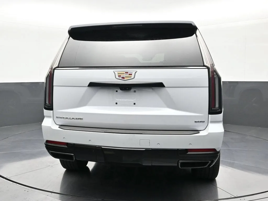 2026 Cadillac Escalade Sport photo 4